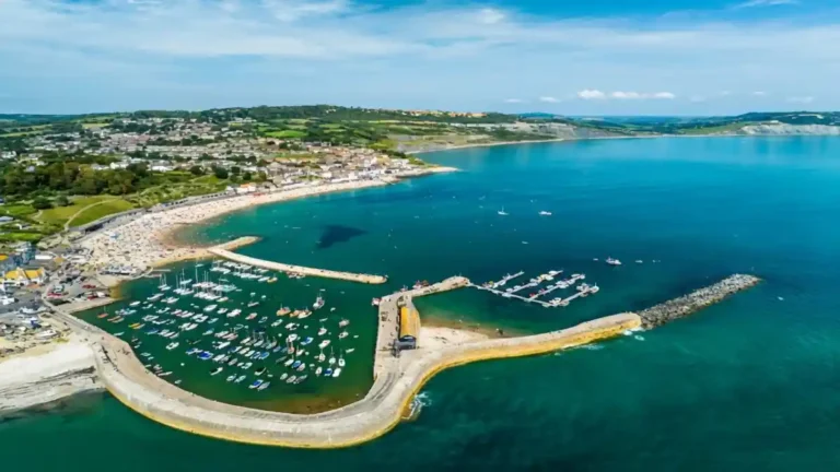 lyme regis beach